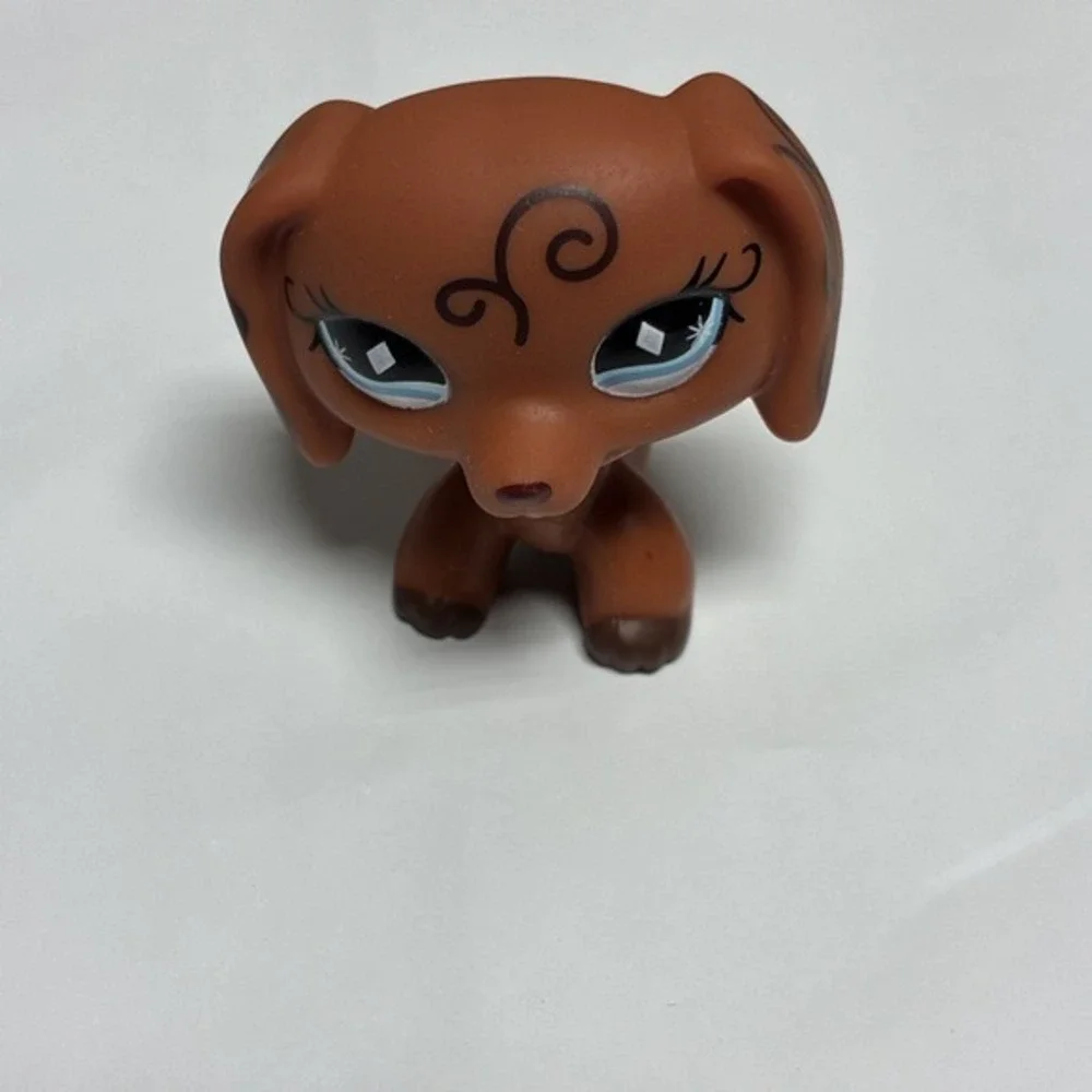 Littlest Pet Shop #640 Dachshund Brown Swirl Blue Diamond Eyes LPS
